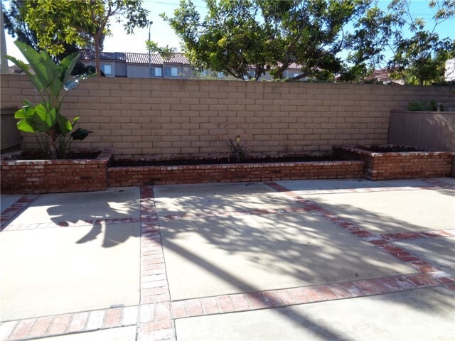 Building Photo - 7792 Beachcomber Dr
