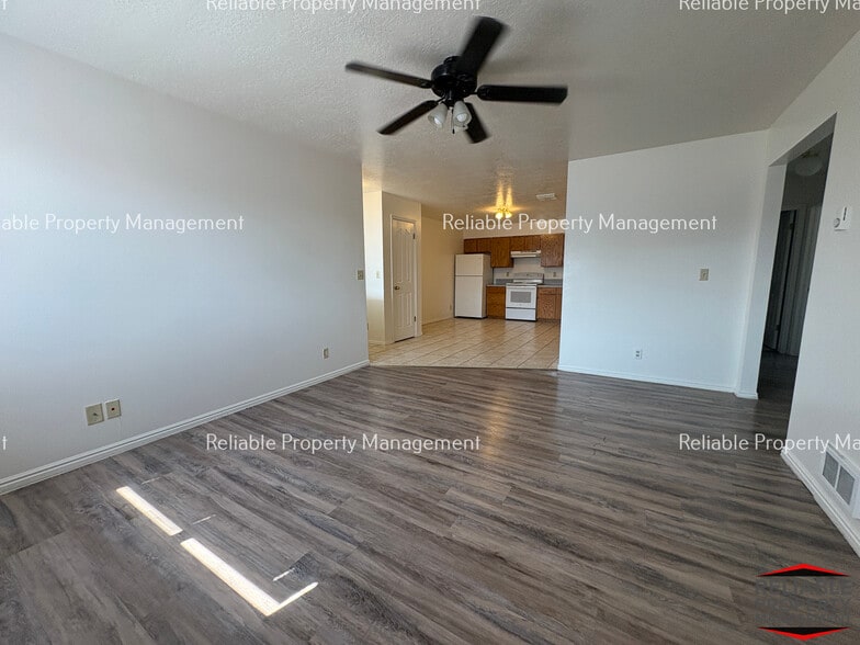 Building Photo - 2122 Meppen Dr
