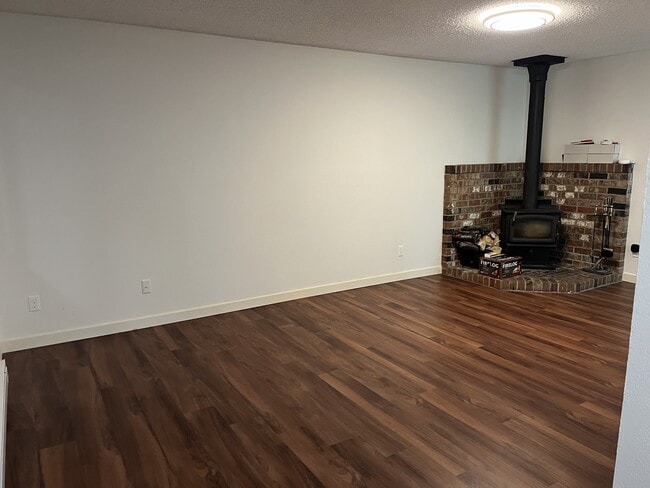 Building Photo - 4705 Lexington Pl NE