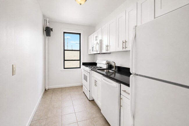 Floorplan - 165 Pinehurst Avenue