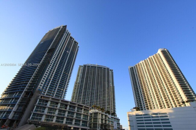 Building Photo - 92 SW 3rd St