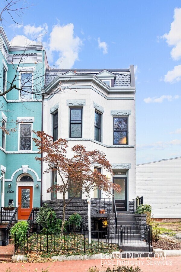 Primary Photo - 1964 2nd St NW
