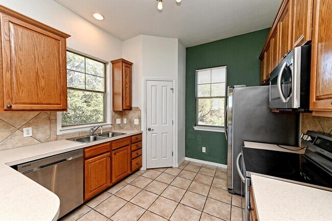 Building Photo - 4307 Eck Ln