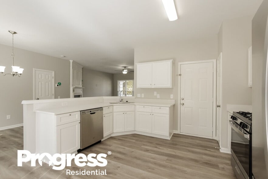 Building Photo - 3510 Laurenhurst Ln