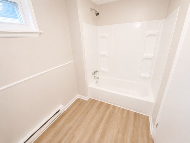 Building Photo - 456 Arden Pl