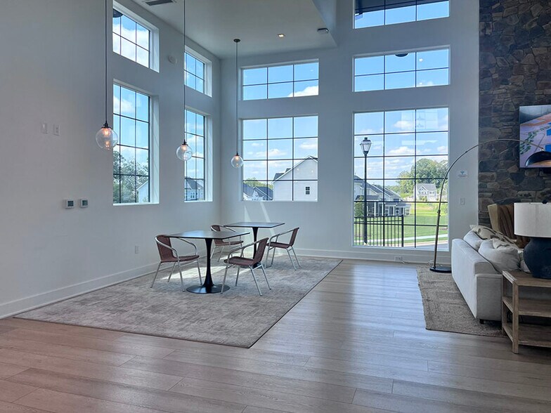 Building Photo - 876 Cassa Clubhouse Way