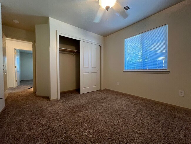 Building Photo - sout1067