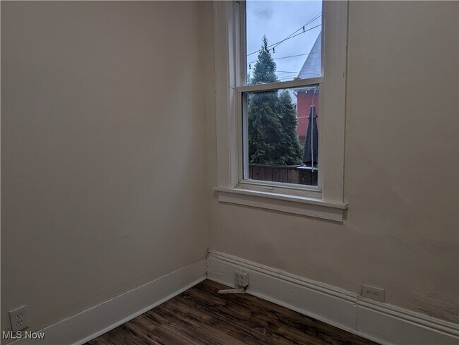Building Photo - 1851 W 52nd St