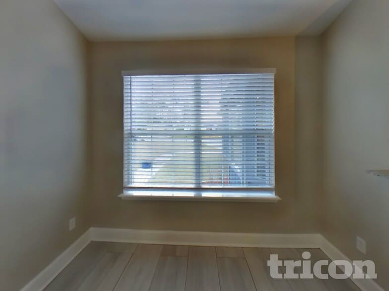 Building Photo - 3631 Mandarin Woods Dr N