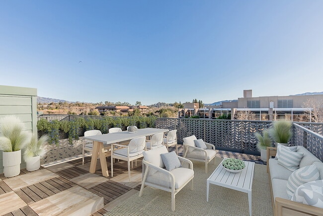 Building Photo - Agora at South Main