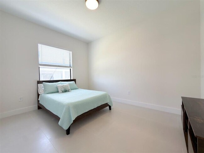 Building Photo - 14671 Lillian Cir