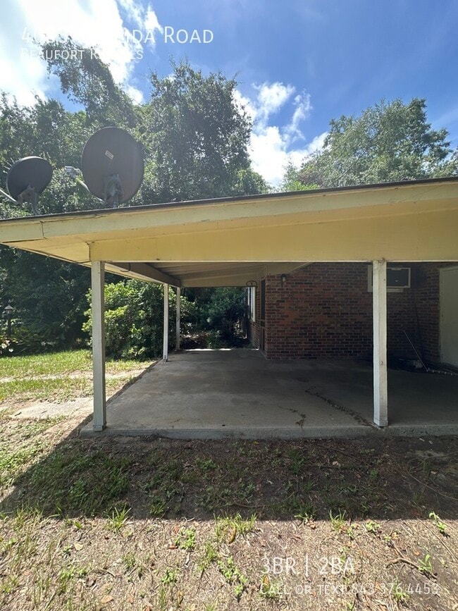 Building Photo - 4003 Roseida Rd
