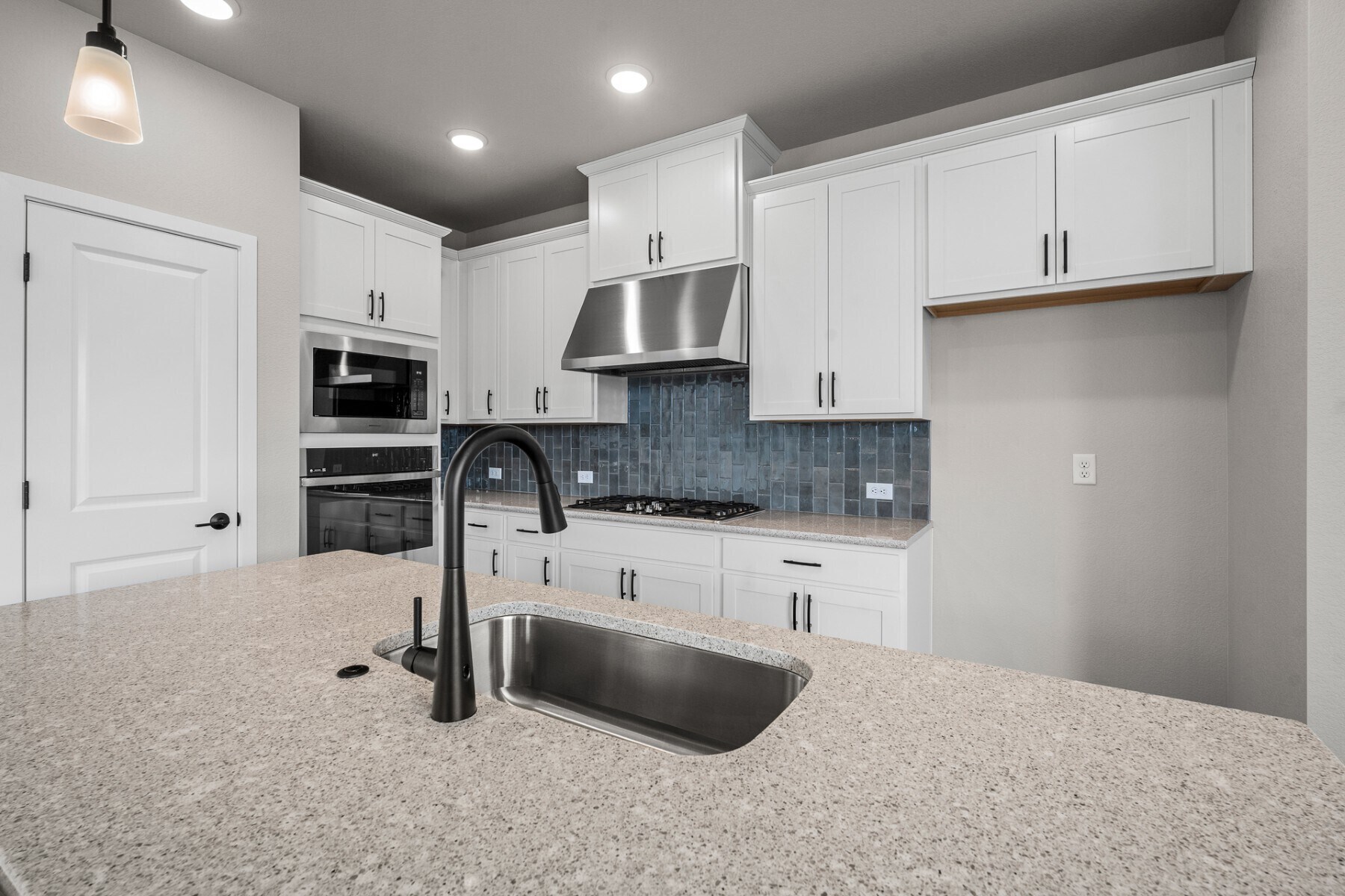 Building Photo - 6395 Laud Pt