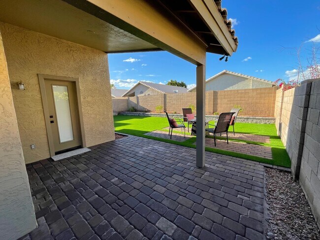 Extended Patio - 1882 W Springfield Way