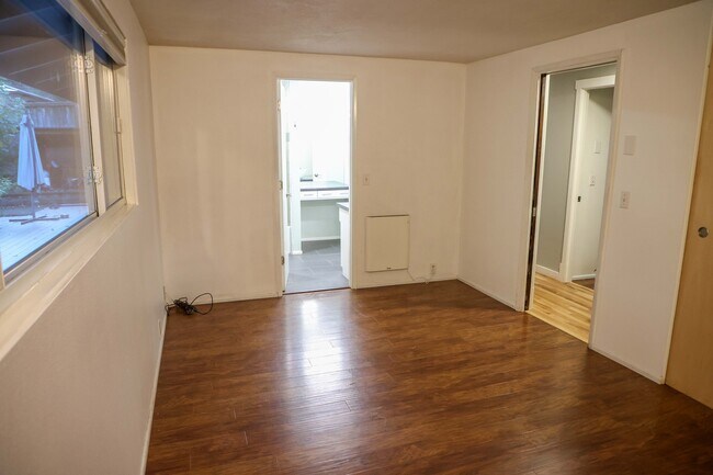 Building Photo - 2785 Malibu Way