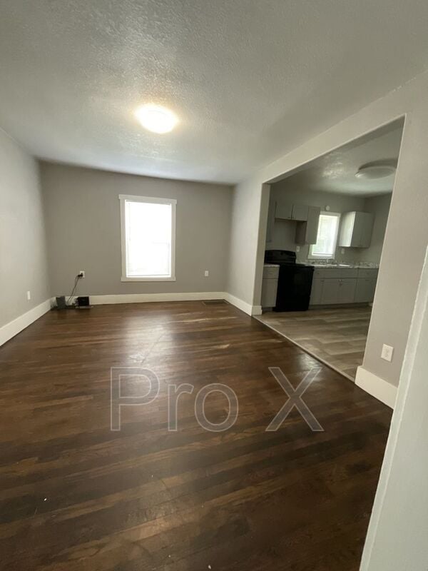 Building Photo - 211 E Adams St