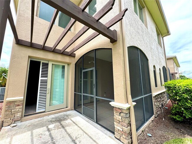 Building Photo - 601 Saxony Blvd