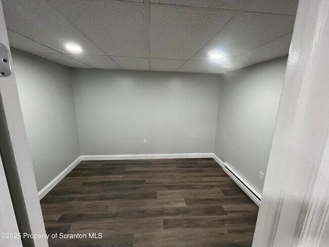 Building Photo - 539 6th St