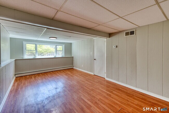 Building Photo - 371 Warrenville Rd