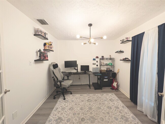 Building Photo - 11662 Sagewind Dr