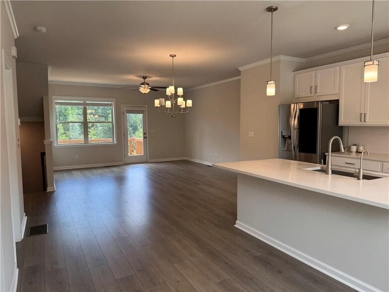 Building Photo - 3706 Davis Cir