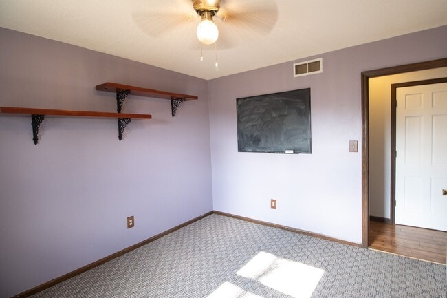 Building Photo - Cozy Spacious Home 4bd/3ba w garage