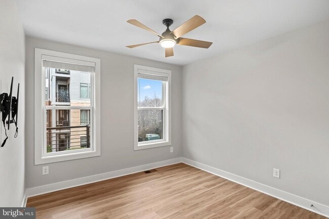 Building Photo - 1704 Bandit Loop