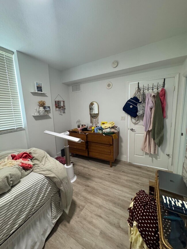 Building Photo - 115 SW 11th St