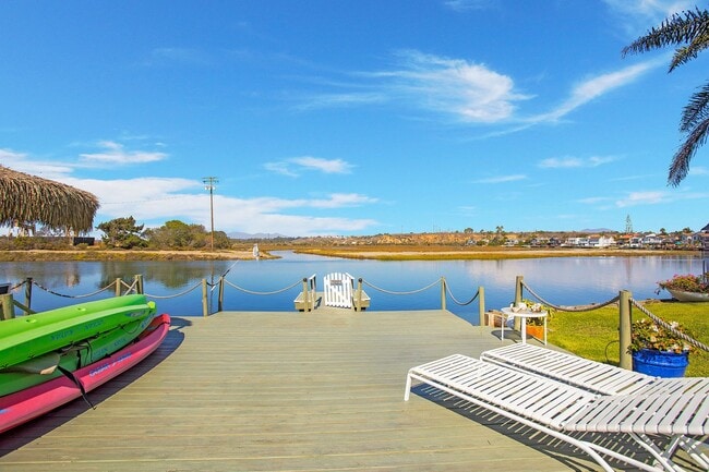 Building Photo - 218 Highland St