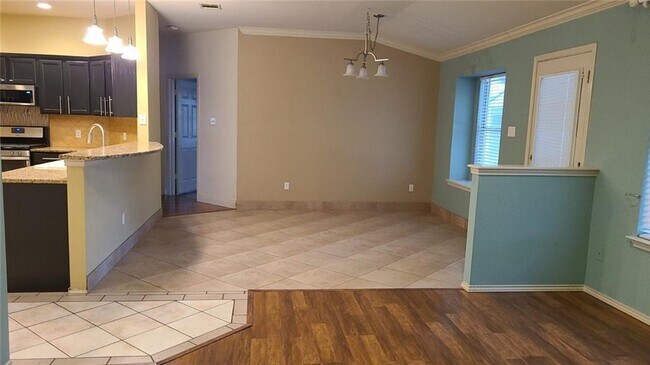 Building Photo - 1110 Fossil Cove