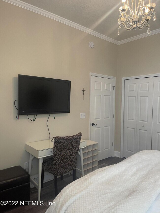 Building Photo - 204 Salt Grass Ct