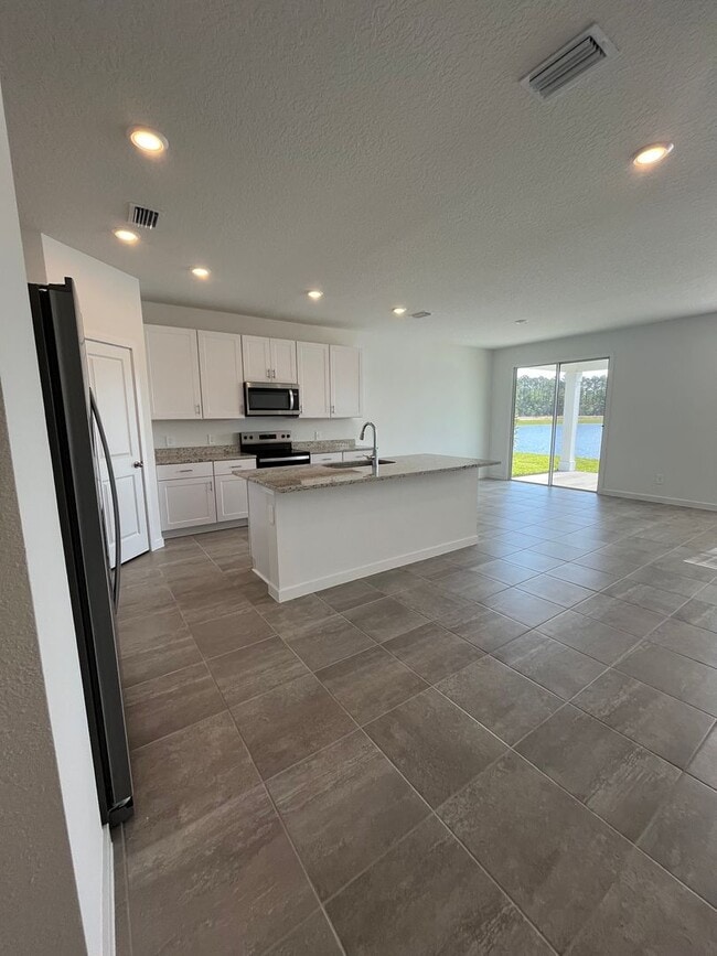 Building Photo - New Construction in Flagler Village 4bedroom 3 bath!!!!!