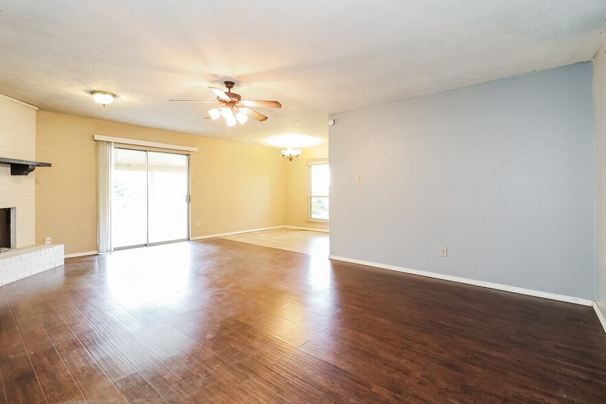 Building Photo - 5404 Lansingford Trail