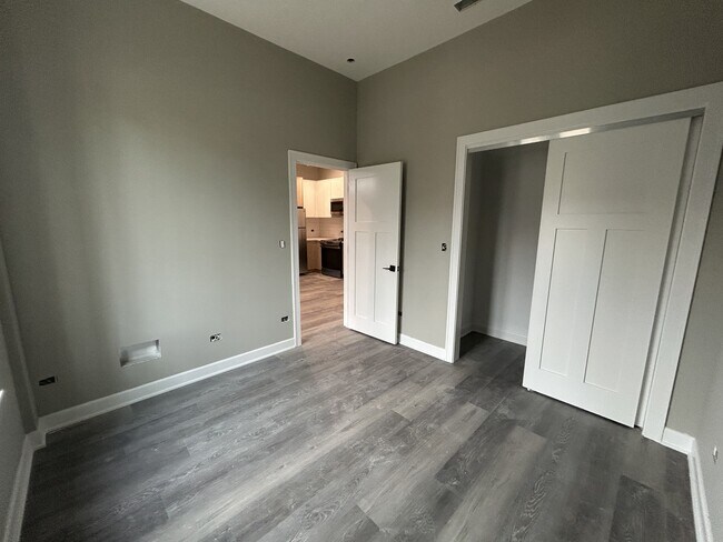 Building Photo - 5912 N Nashotah Ave