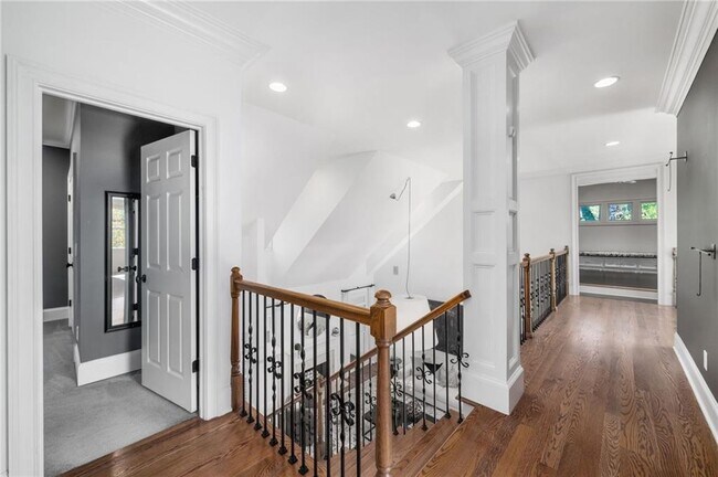 Building Photo - 4715 Westfield Dr NE