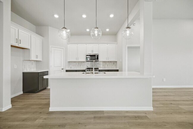 Building Photo - 21127 Secret Garden Ln