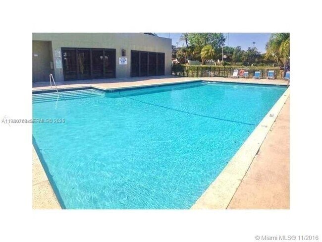 Building Photo - 216 Lake Pointe Dr