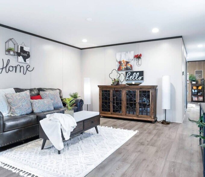 Building Photo - 135 Prairie Dr