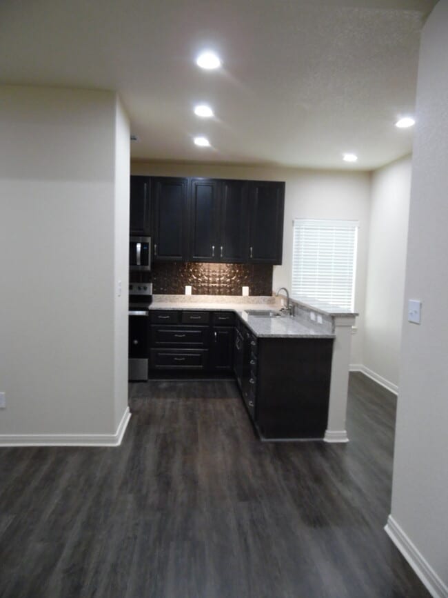 Building Photo - 301 Panther Way