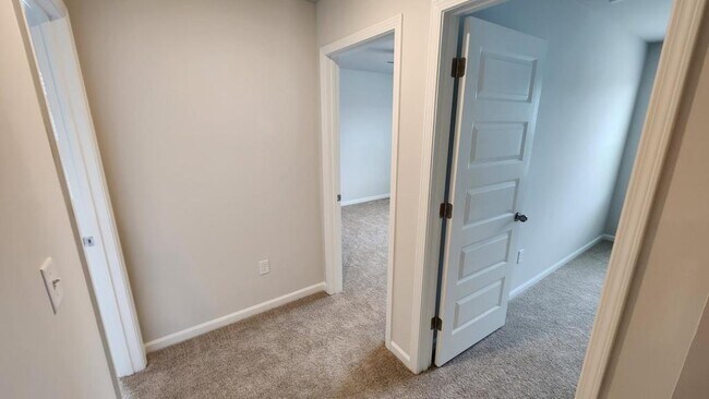 Building Photo - 1055 Sentinel Ct