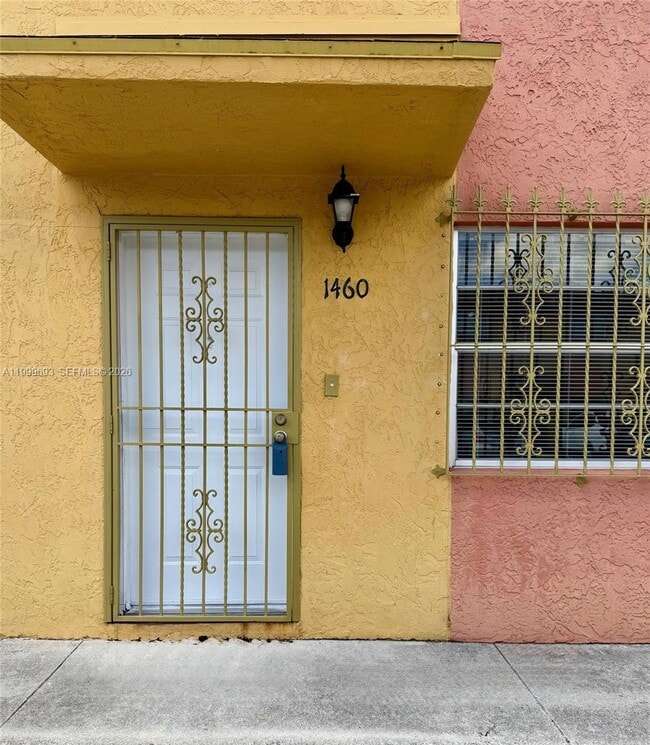 Building Photo - 1460 W 41st St