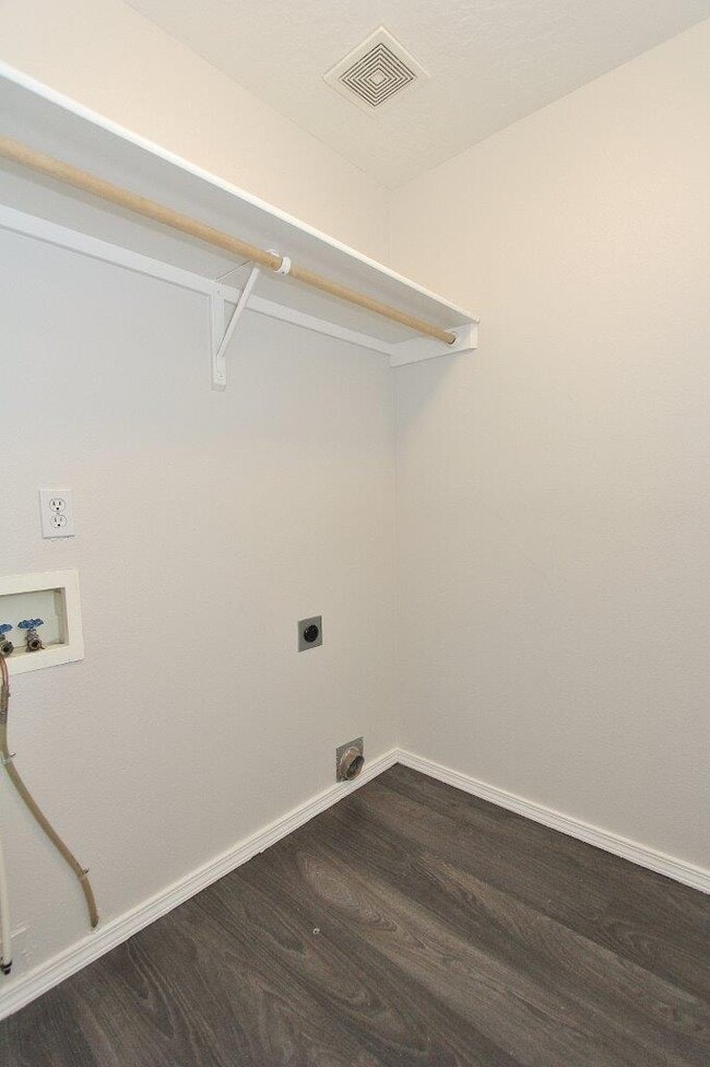 Building Photo - 725 E Wakely St