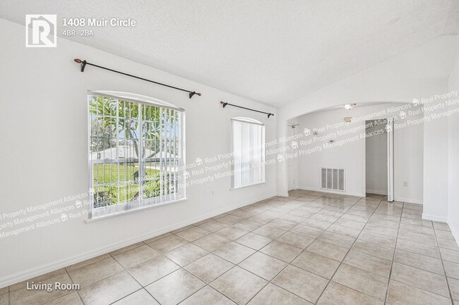 Building Photo - Charming 4-Bedroom Ranch with a Spacious L...