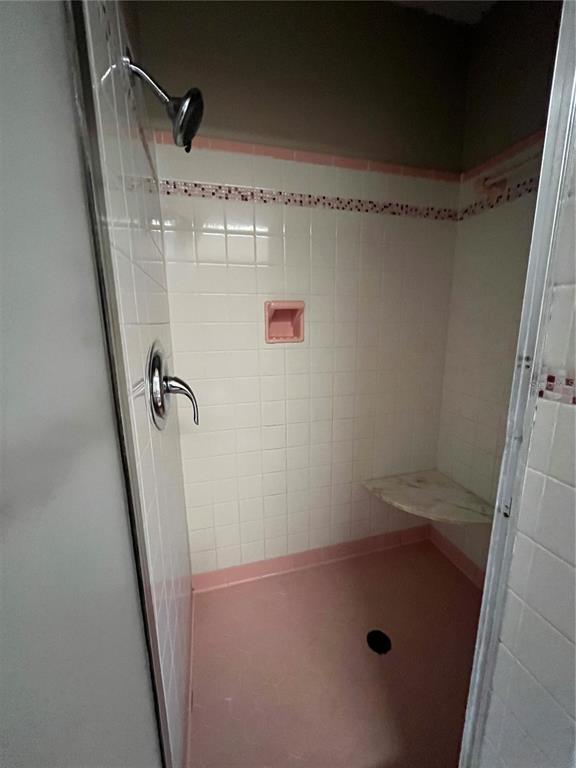 Building Photo - 812 Northside Dr