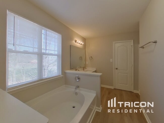 Building Photo - 4430 Cochran Farm Lane Charlotte NC