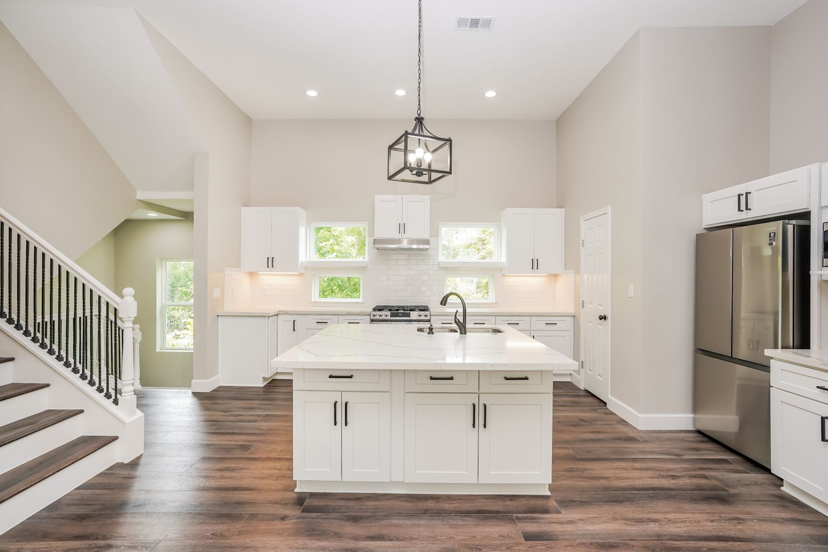 Building Photo - 2118 Oatfield Dr