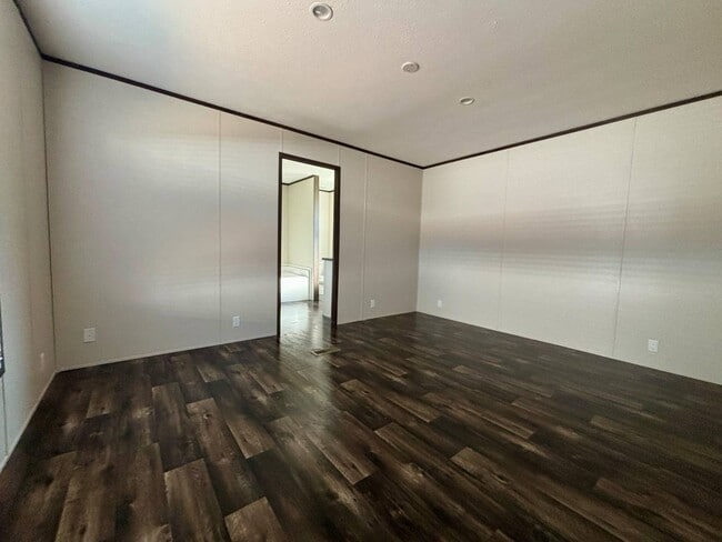 Building Photo - 2101 Ladnier Rd