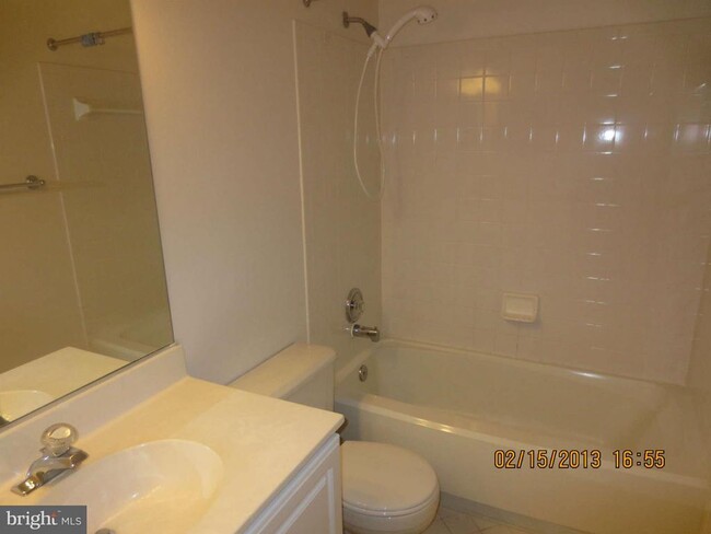 Building Photo - 6540 Creek Run Dr