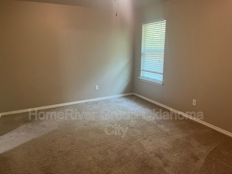 Building Photo - 408 Fallview Ct