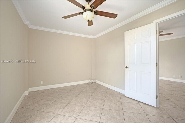 Building Photo - 20400 W Country Club Dr